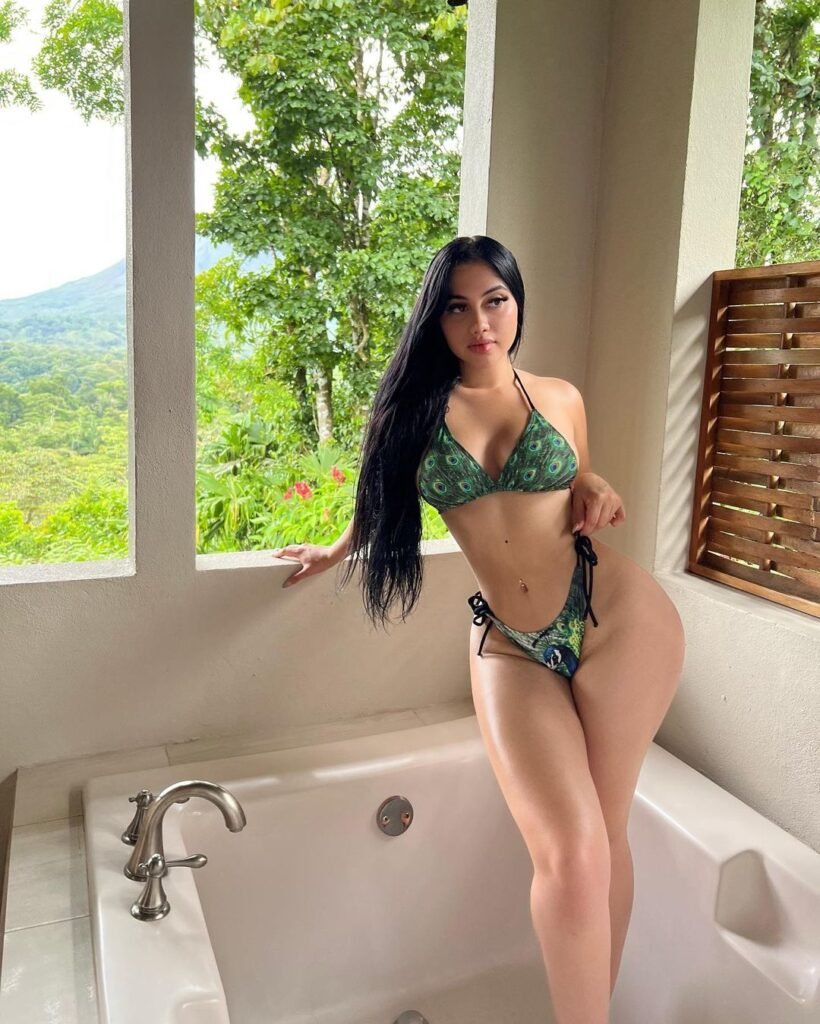 Jailyne Ojeda Ochoa Bikini Pics